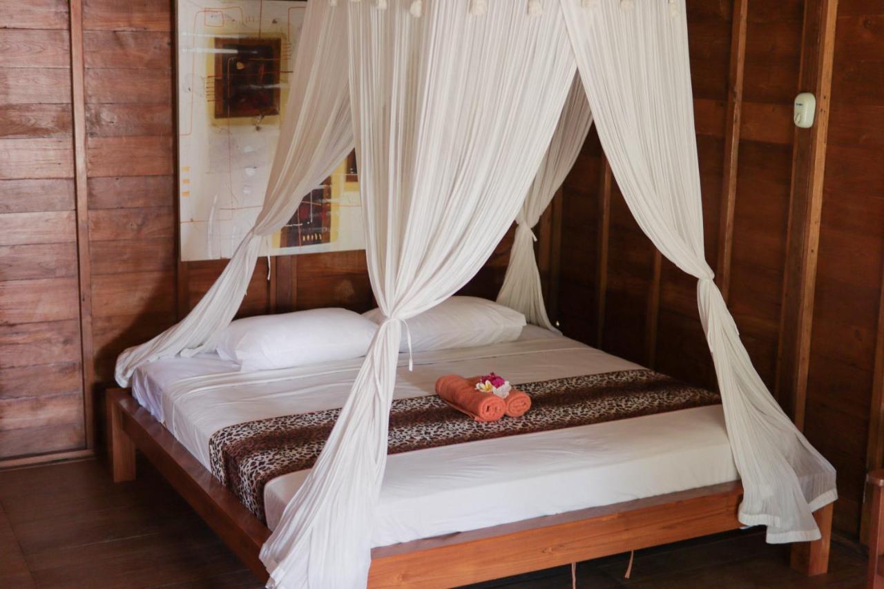 Yut'S Inn Flower Paradise Gili Gede Extérieur photo